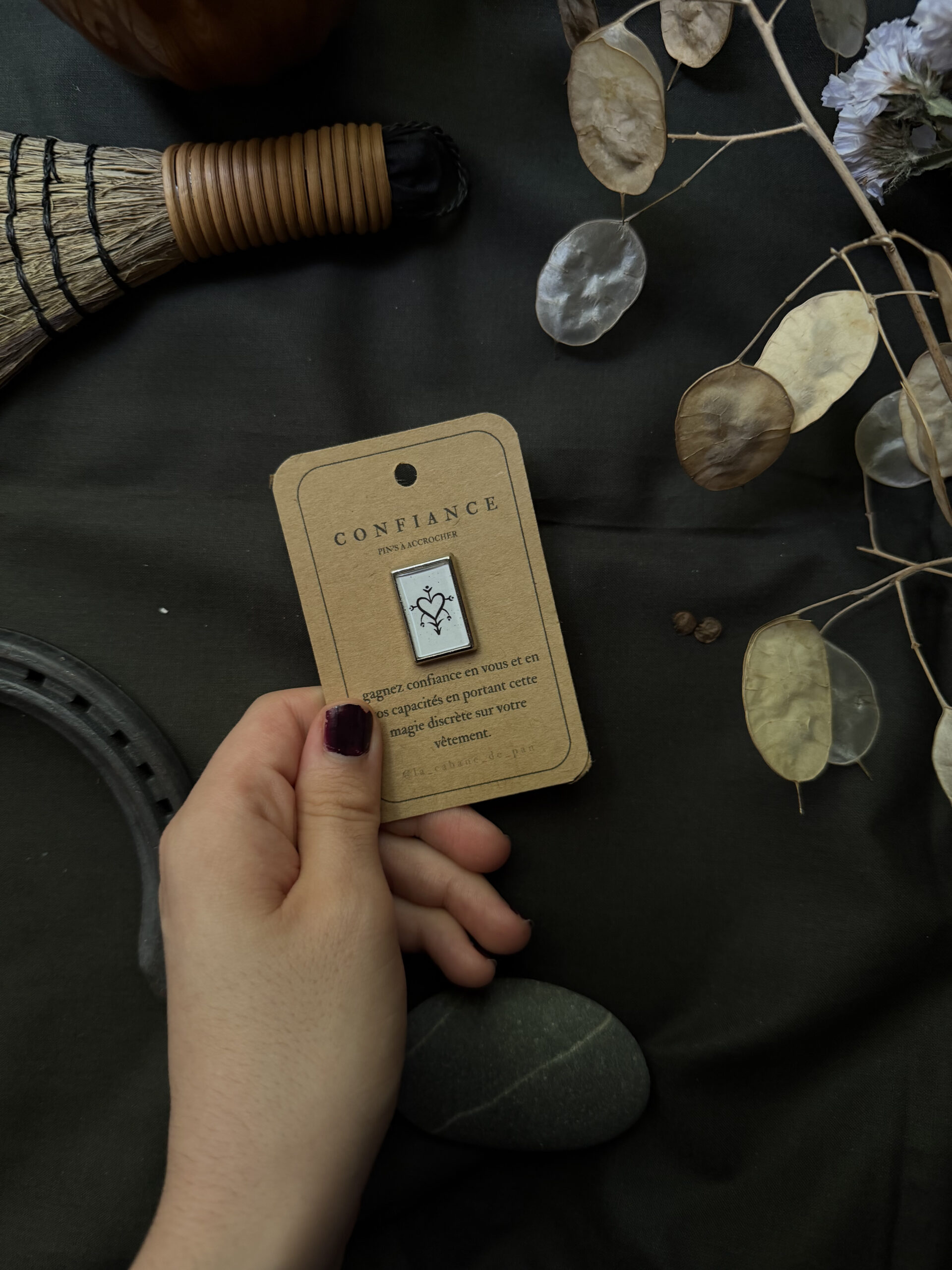 Pin's sigil - à porter – Image 3